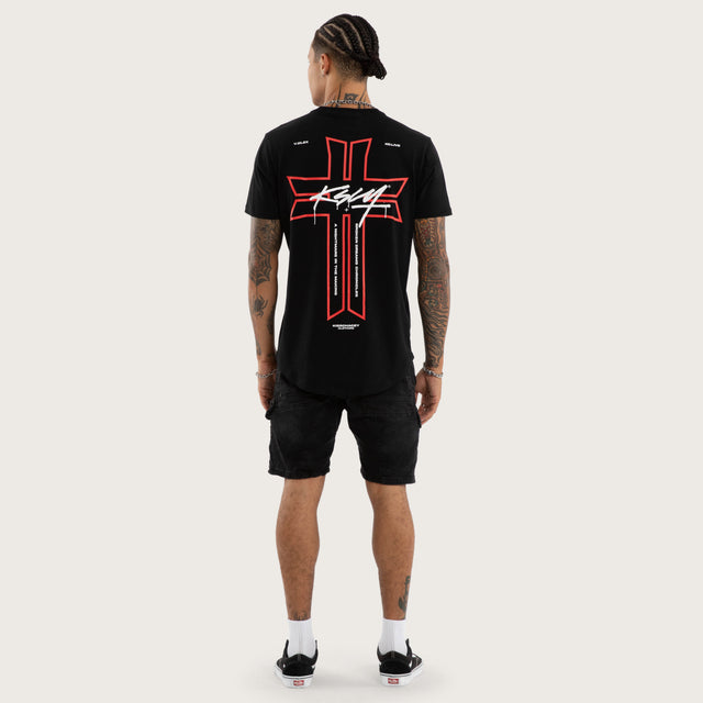 Model wears Jackson Curved Hem Tee Black T-Shirts in Black - Image 5