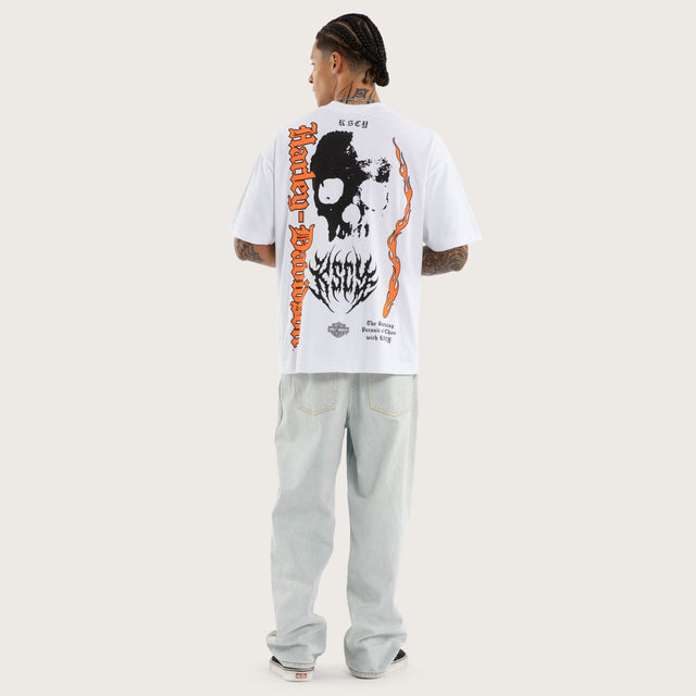 Model wears Burnout Street Tee Optical White T-Shirts White – image 6