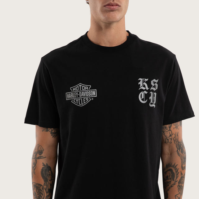 Model wears Rustline Dual Curved Tee Jet Black T-Shirts in Black - Image 3