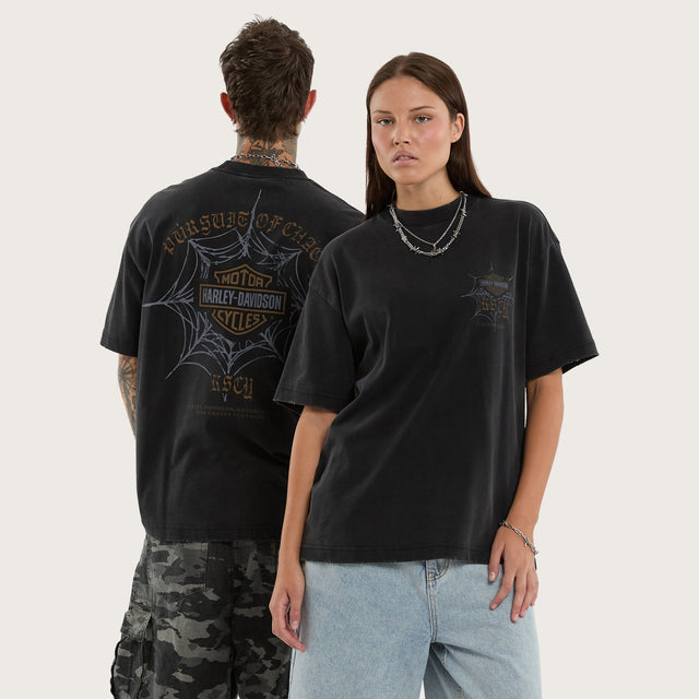 Model wears Rally Street Tee Mineral Black T-Shirts Black – image 5