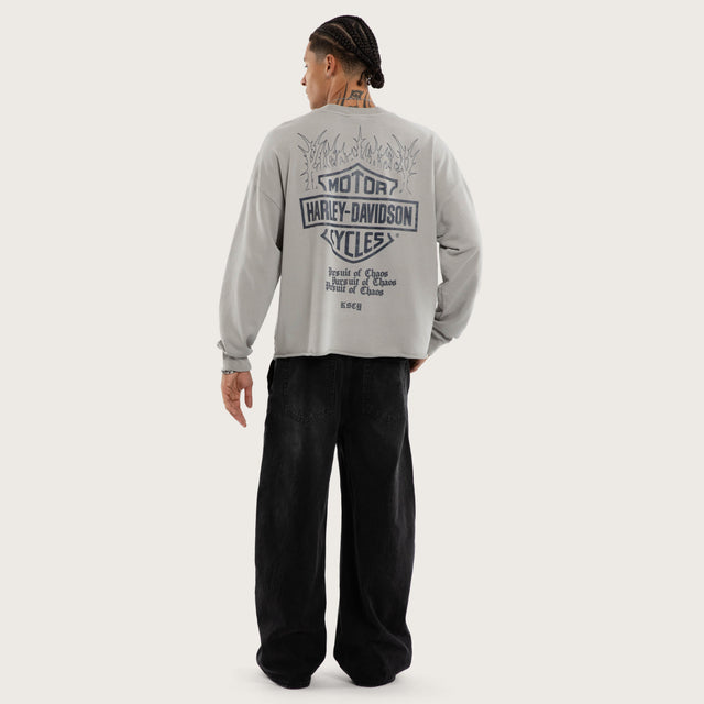 Model wears Member Box Fit Raw Hem Sweater Pigment Dove Jumpers in Grey - Image 4