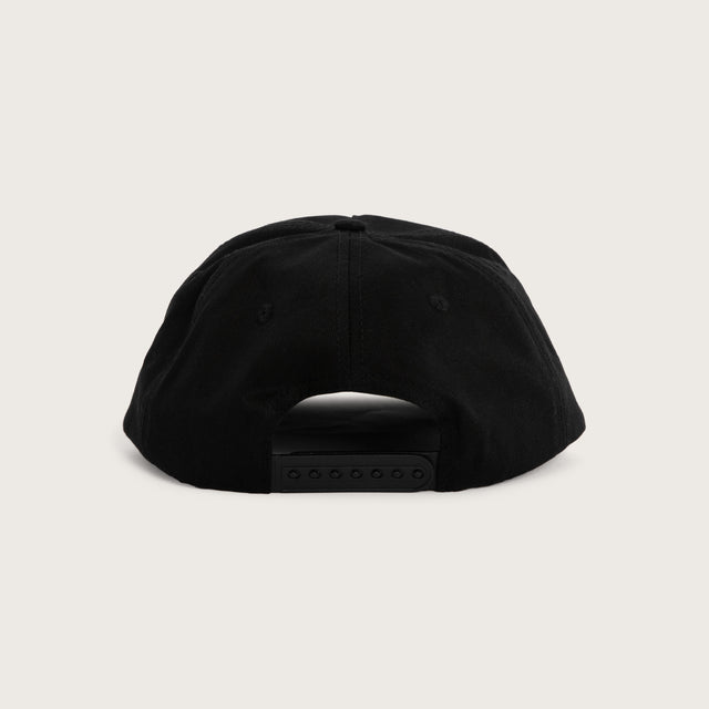 Model wears Ride Capsule Cap Jet Black Caps Black – image 4