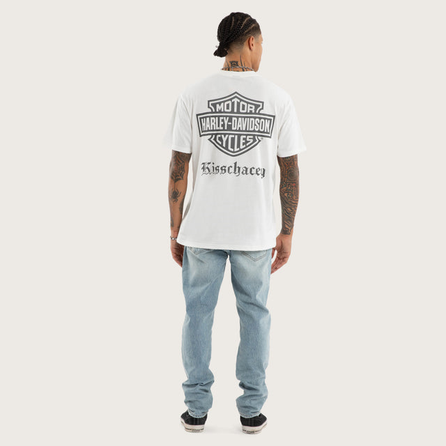 Model wears Speed Relaxed Tee Natural White T-Shirts White – image 6
