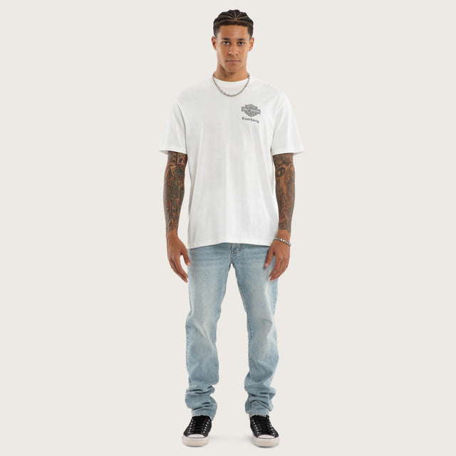 Model wears Speed Relaxed Tee Natural White T-Shirts White – image 7