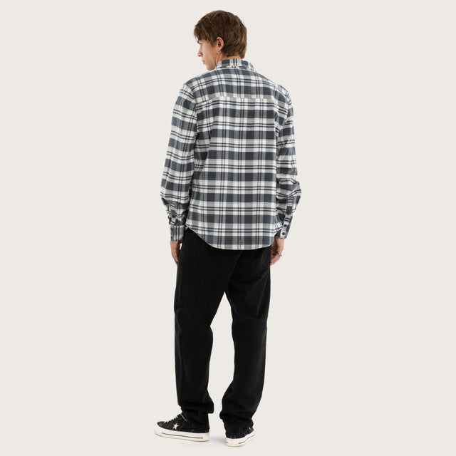 Model wears Vista Longsleeve Shirt Grey Check Long Sleeve Shirts in Grey - Image 4