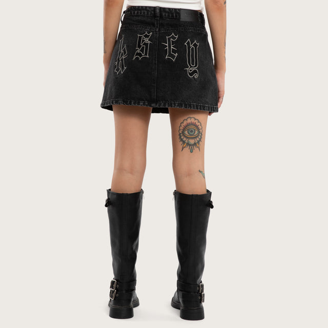Model wears Thora Denim Skirt Washed Black Skirt Black – image 2