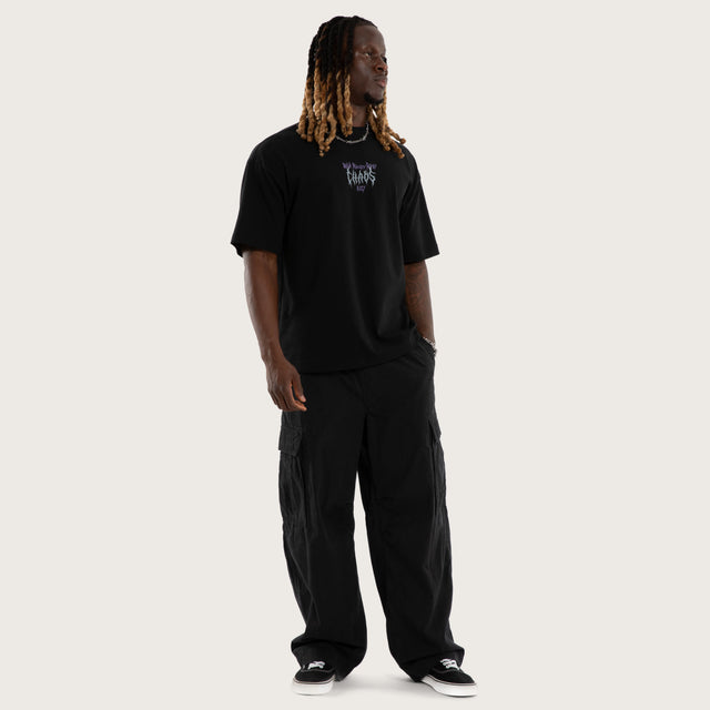 Model wears Ripley Brutality Street Tee Anthracite Black T-Shirts Black – image 5