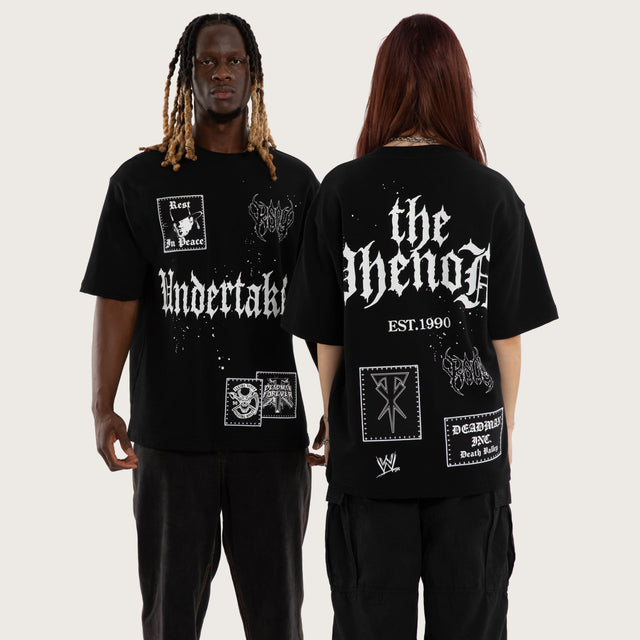Model wears UT Casket Loopback Osized Tee Jet Black T-Shirts Black – image 1