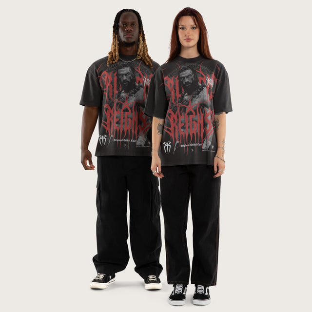 Model wears RO Tribal Street Tee Pigment Jet Black T-Shirts Black – image 4