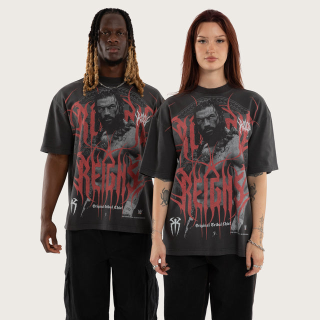 Model wears RO Tribal Street Tee Pigment Jet Black T-Shirts Black – image 1