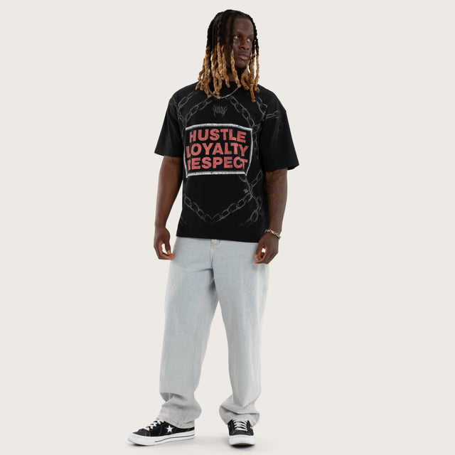 Model wears Cena Hustle Street Tee Jet Black T-Shirts Black – image 5