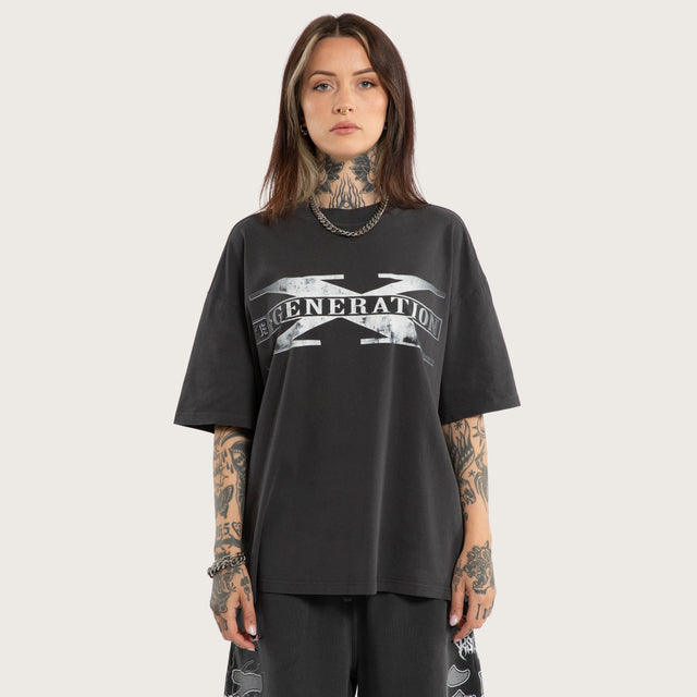 Model wears D-Generation X Suck It Street Tee Pigment Black T-Shirts Black – image 4