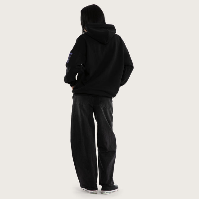 Model wears Francesca Box Fit Hoodie Jet Black Hoodies Black – image 4