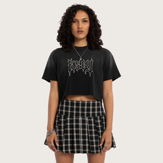 Model wears Ice Crop Tee Sunbleached Black T-Shirts in Grey Image - 1
