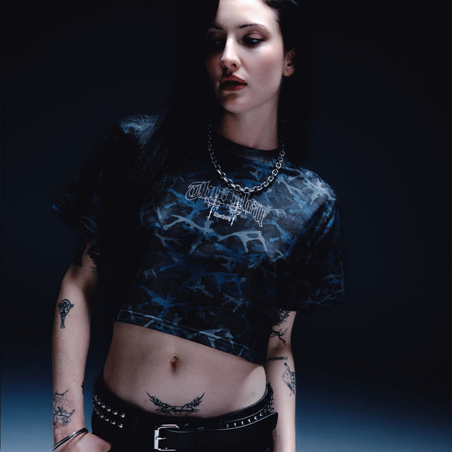 Invade Crop Tee Bat Camo