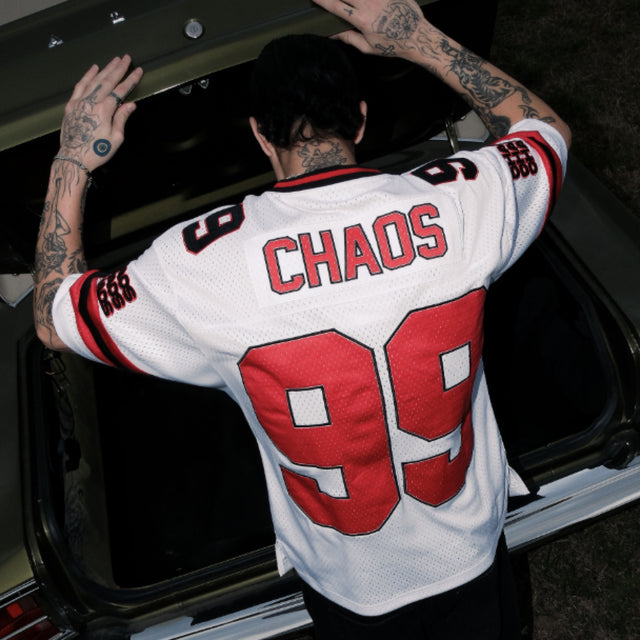 Model wears Sidestep Girdiron Jersey White Jerseys in White - Image 3