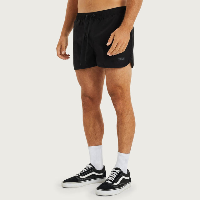 Darkside Runner Shorts Jet Black