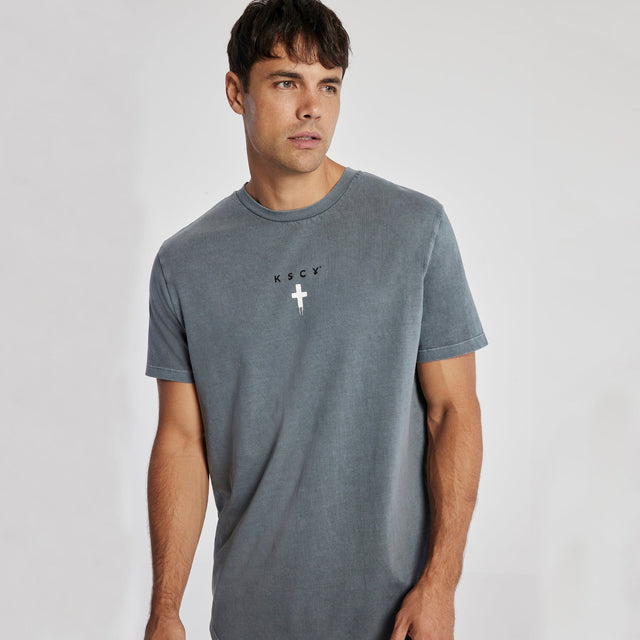 Deceive Dual Curved T-Shirt Pigment Slate