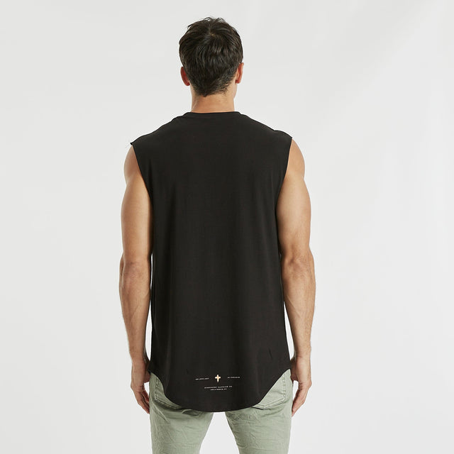 Missing Dual Curved Muscle Tee Jet Black