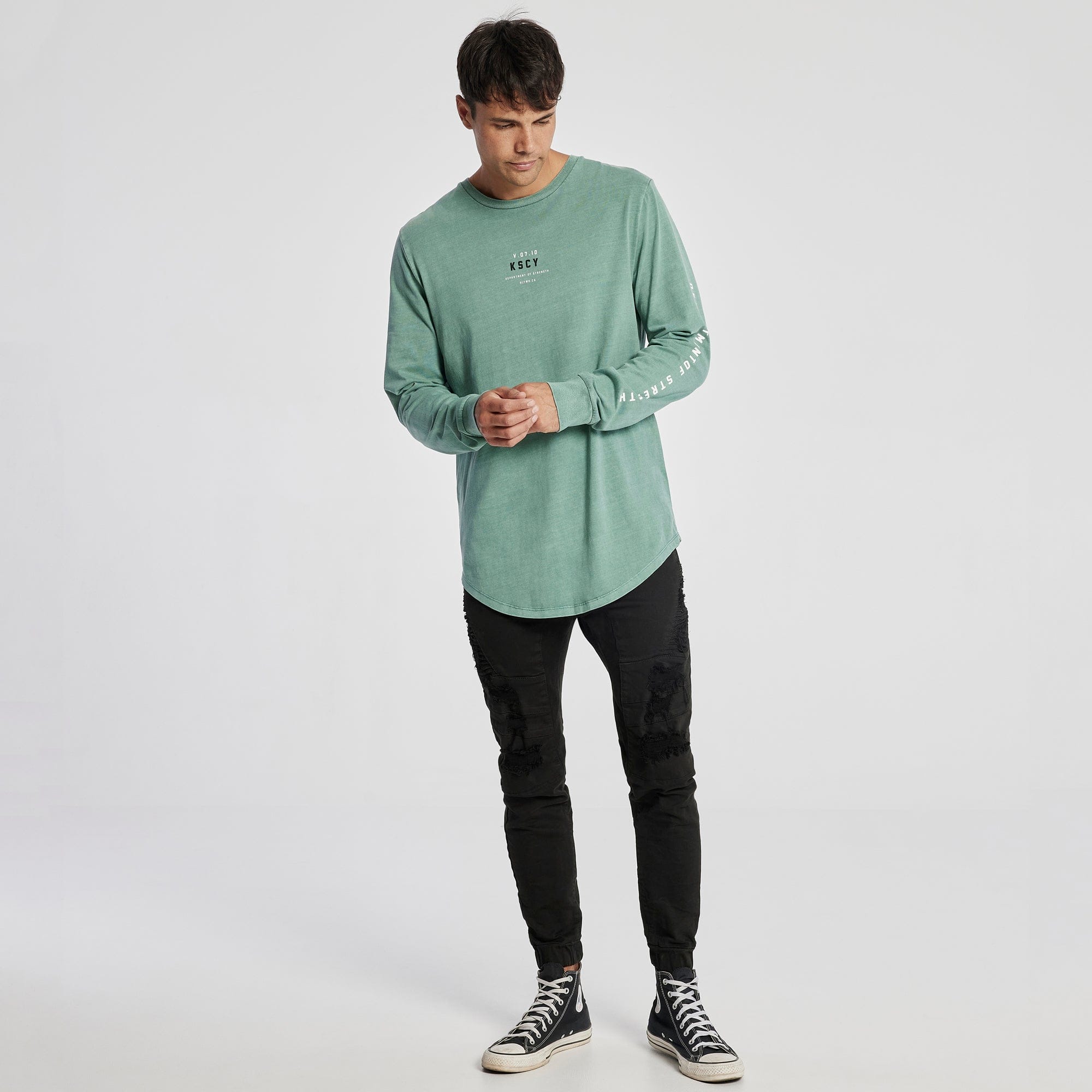 Petition Dual Curved Long Sleeve T-Shirt Pigment Trellis