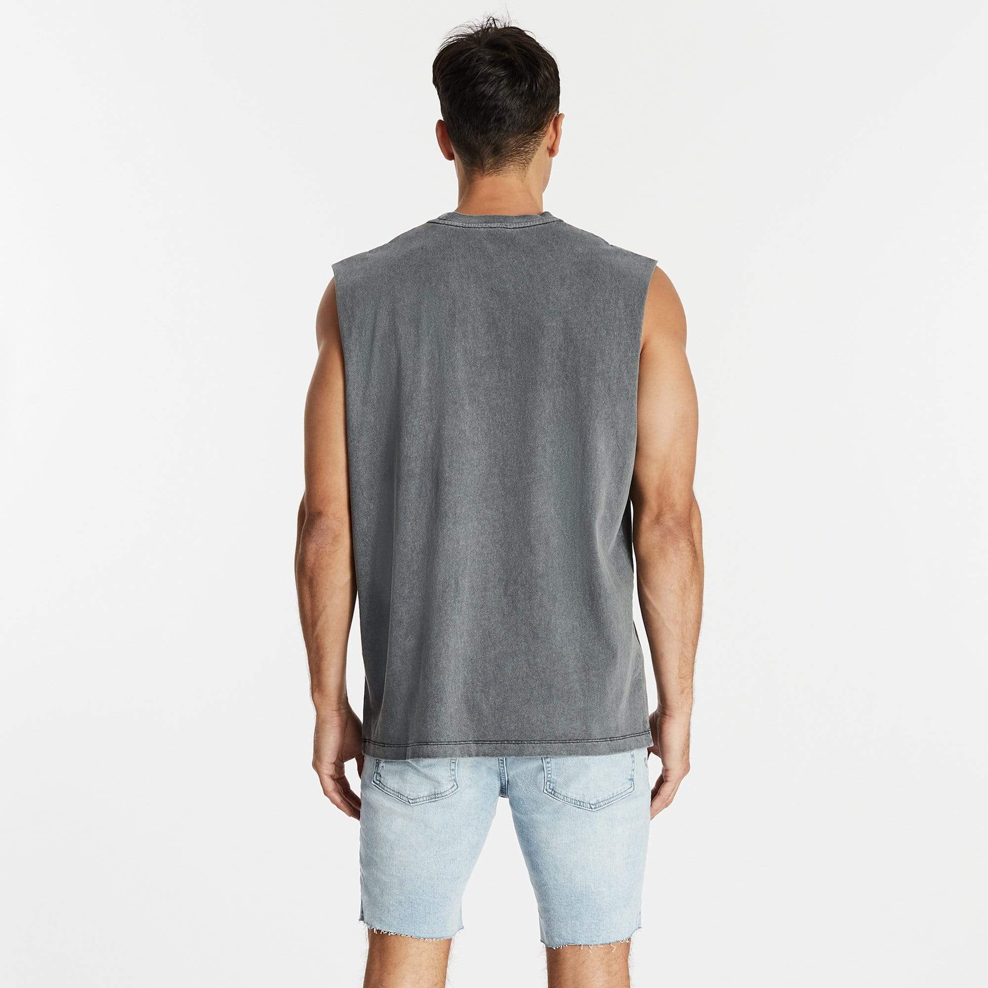 Unchained Standard Muscle Tee Pigment Charcoal